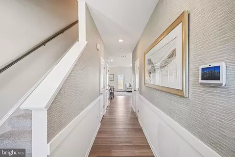 Entry Way - 1154 Fairview Ln, Salisbury, MD 21801 photo 2 of 14