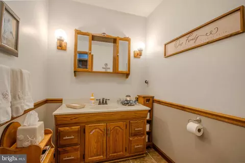 Bath - 4367 Sturbridge Dr, Salisbury, MD 21804 photo 1 of 3