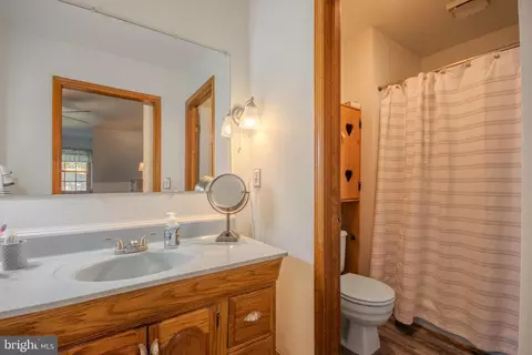 Bath - 4367 Sturbridge Dr, Salisbury, MD 21804 photo 2 of 3