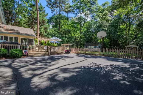 Exterior - 4367 Sturbridge Dr, Salisbury, MD 21804 photo 6 of 14