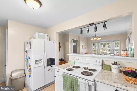 Kitchen - 1003 Riverside Dr, Salisbury, MD 21801 photo 2 of 2