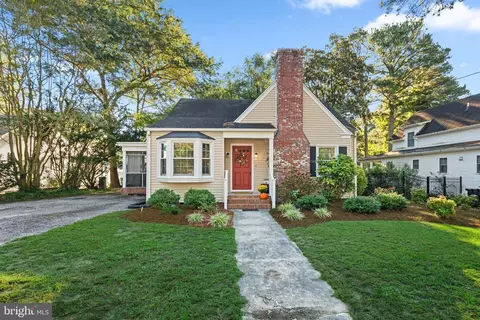 Exterior - 1003 Riverside Dr, Salisbury, MD 21801 photo 1 of 9