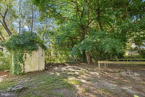 Exterior - 1003 Riverside Dr, Salisbury, MD 21801 photo 6 of 9