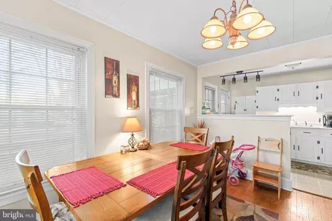 Dining - 1003 Riverside Dr, Salisbury, MD 21801 photo 3 of 4