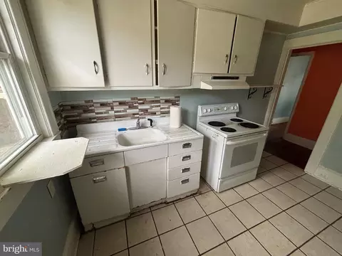 Kitchen - 604 Light St, Salisbury, MD 21801 photo 3 of 4