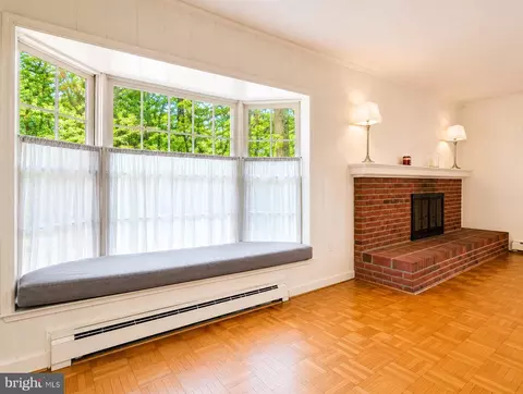 Living - 1802 Kipling Dr, Salisbury, MD 21801 photo 6 of 7