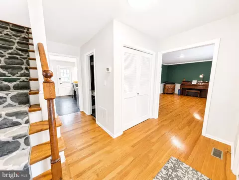 Entry Way - 1802 Kipling Dr, Salisbury, MD 21801 photo 1 of 3