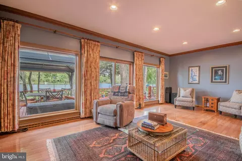 Living - 619 Ridge Rd, Salisbury, MD 21801 photo 4 of 4
