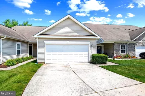9002 Executive Club Dr, Delmar, MD 21875