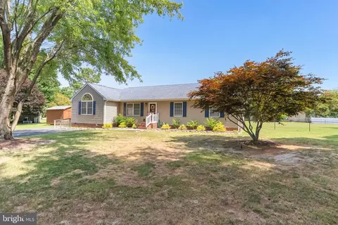 Exterior - 6185 Trails End Ct, Salisbury, MD 21801 photo 2 of 9