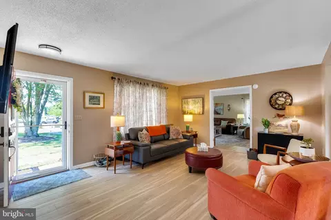 Entry Way - 6185 Trails End Ct, Salisbury, MD 21801 photo 1 of 5