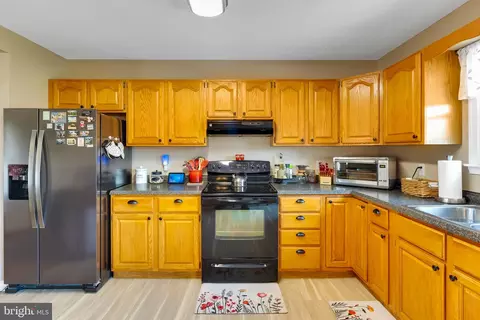 Kitchen - 6185 Trails End Ct, Salisbury, MD 21801 photo 3 of 3