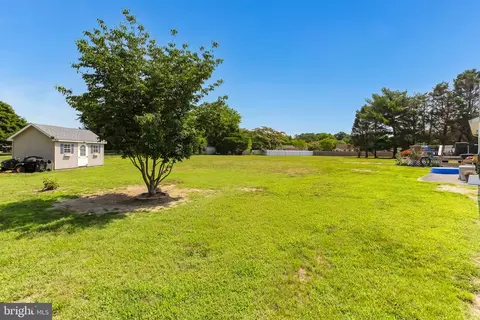 Exterior - 6185 Trails End Ct, Salisbury, MD 21801 photo 3 of 9