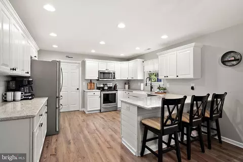 Kitchen - 32183 Melson Rd, Delmar, MD 21875 photo 2 of 5