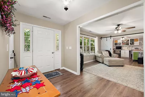 Entry Way - 32183 Melson Rd, Delmar, MD 21875 photo 3 of 6