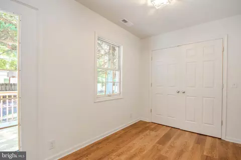 Entry Way - 811 Springfield Cir, Salisbury, MD 21804 photo 2 of 4