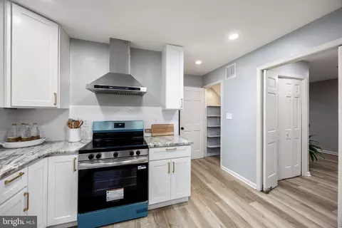 Entry Way - 3889 Five Friars Rd, Salisbury, MD 21804 photo 6 of 15