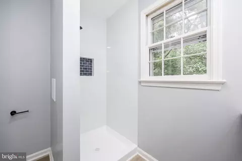 Bath - 3889 Five Friars Rd, Salisbury, MD 21804 photo 5 of 9