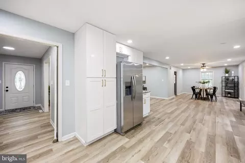 Entry Way - 3889 Five Friars Rd, Salisbury, MD 21804 photo 3 of 15