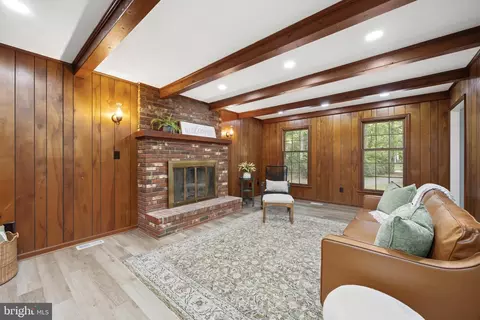 Living - 3889 Five Friars Rd, Salisbury, MD 21804 photo 5 of 8