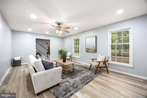 Living - 3889 Five Friars Rd, Salisbury, MD 21804 photo 3 of 8
