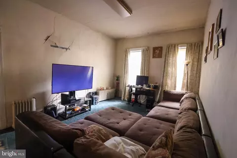Living - 315 Park Ave, Salisbury, MD 21801 photo 1 of 2