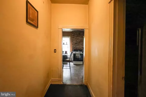 Entry Way - 315 Park Ave, Salisbury, MD 21801 photo 3 of 12