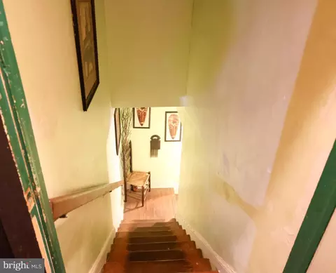 Entry Way - 315 Park Ave, Salisbury, MD 21801 photo 10 of 12