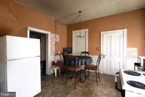 Entry Way - 315 Park Ave, Salisbury, MD 21801 photo 1 of 12