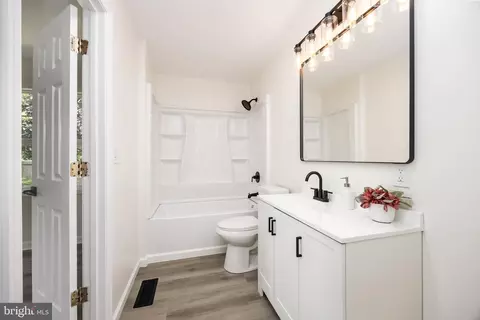 Bath - 8681 Jersey Rd, Salisbury, MD 21801 photo 1 of 2