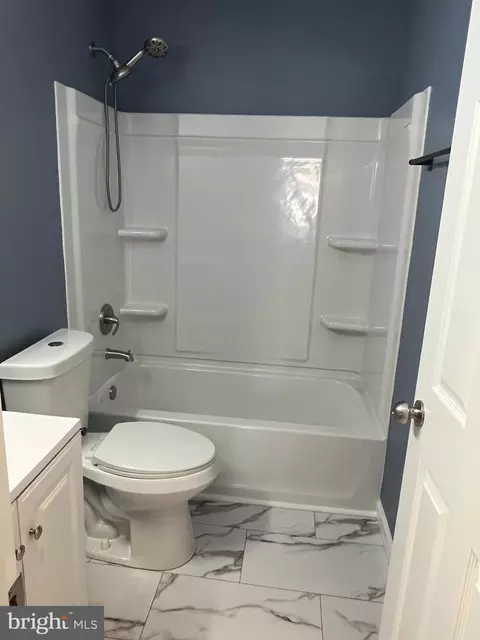 Bath - 732 Dennis St, Salisbury, MD 21801 photo 2 of 2