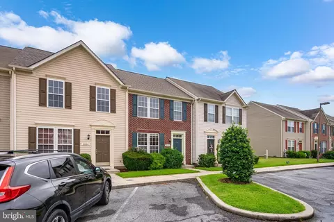 Exterior - 1006 Meadow View Dr, Salisbury, MD 21804 photo 4 of 10