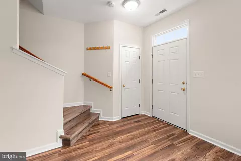 Entry Way - 1006 Meadow View Dr, Salisbury, MD 21804 photo 1 of 2