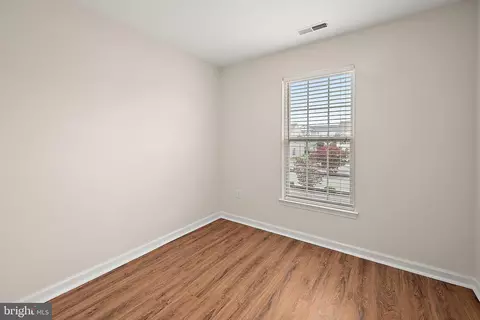Bedroom - 1006 Meadow View Dr, Salisbury, MD 21804 photo 3 of 7