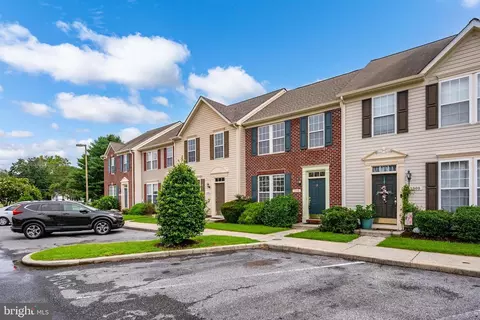 Exterior - 1006 Meadow View Dr, Salisbury, MD 21804 photo 3 of 10