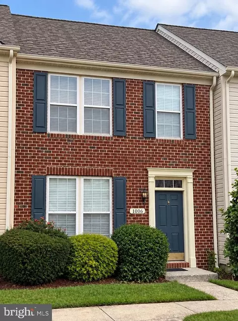 Exterior - 1006 Meadow View Dr, Salisbury, MD 21804 photo 2 of 10