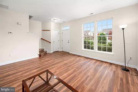 Living - 1006 Meadow View Dr, Salisbury, MD 21804 photo 2 of 4