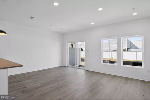 Living - 306 Clement Loop, Salisbury, MD 21801 photo 3 of 4