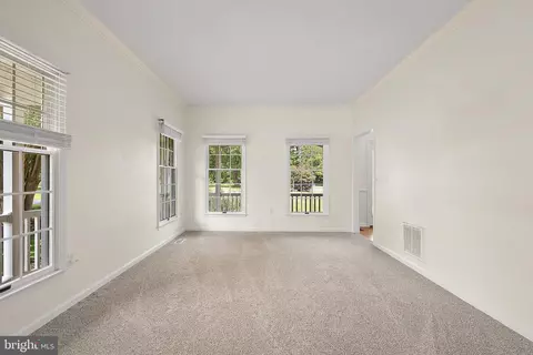 Living - 25343 Club Cir, Quantico, MD 21856 photo 1 of 4