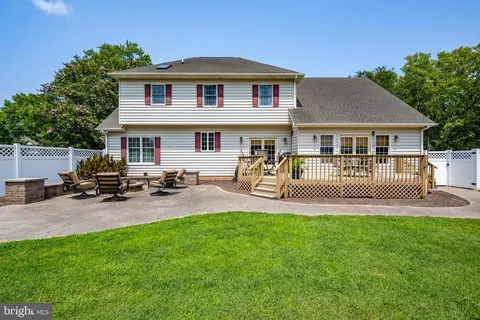 Exterior - 25343 Club Cir, Quantico, MD 21856 photo 6 of 30