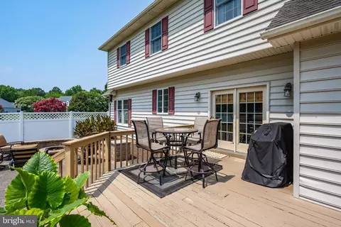Exterior - 25343 Club Cir, Quantico, MD 21856 photo 9 of 30