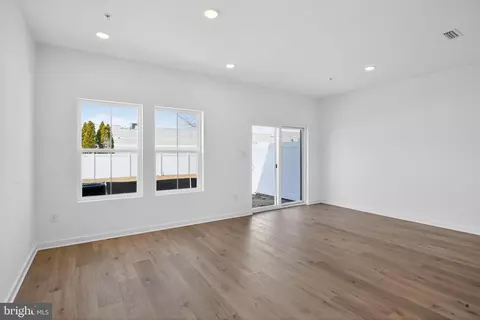 Living - 302 Clement Loop, Salisbury, MD 21801 photo 2 of 2