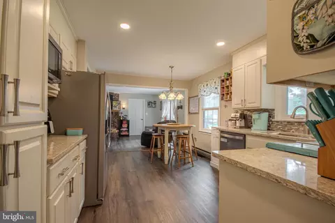 Entry Way - 6468 Centennial Dr, Salisbury, MD 21801 photo 2 of 2