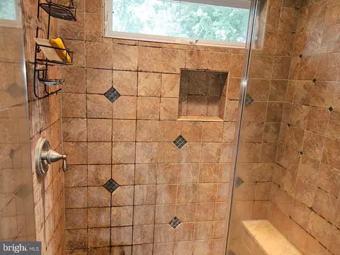 Bath - 27304 Independence Ln, Salisbury, MD 21801 photo 3 of 4