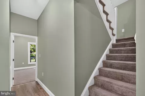 Entry Way - 401 E Pine St, Delmar, MD 21875 photo 1 of 2