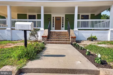 Exterior - 401 E Pine St, Delmar, MD 21875 photo 2 of 7