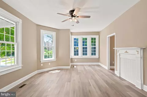 Living - 312 Park Ave, Salisbury, MD 21801 photo 1 of 2
