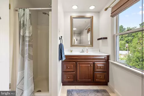 Bath - 1104 Calebs Way, Salisbury, MD 21804 photo 3 of 6