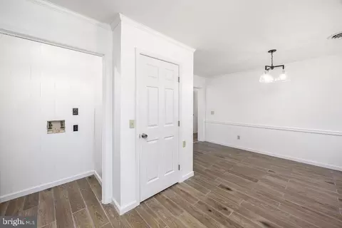 Entry Way - 813 Price Rd, Salisbury, MD 21801 photo 2 of 2
