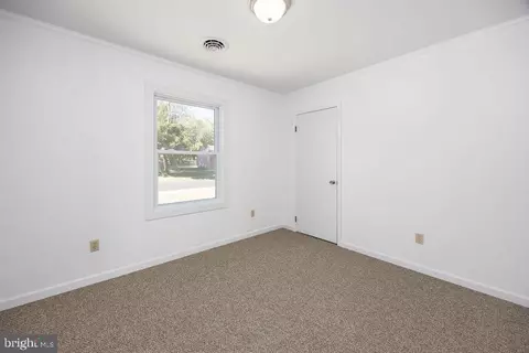 Bedroom - 813 Price Rd, Salisbury, MD 21801 photo 1 of 10